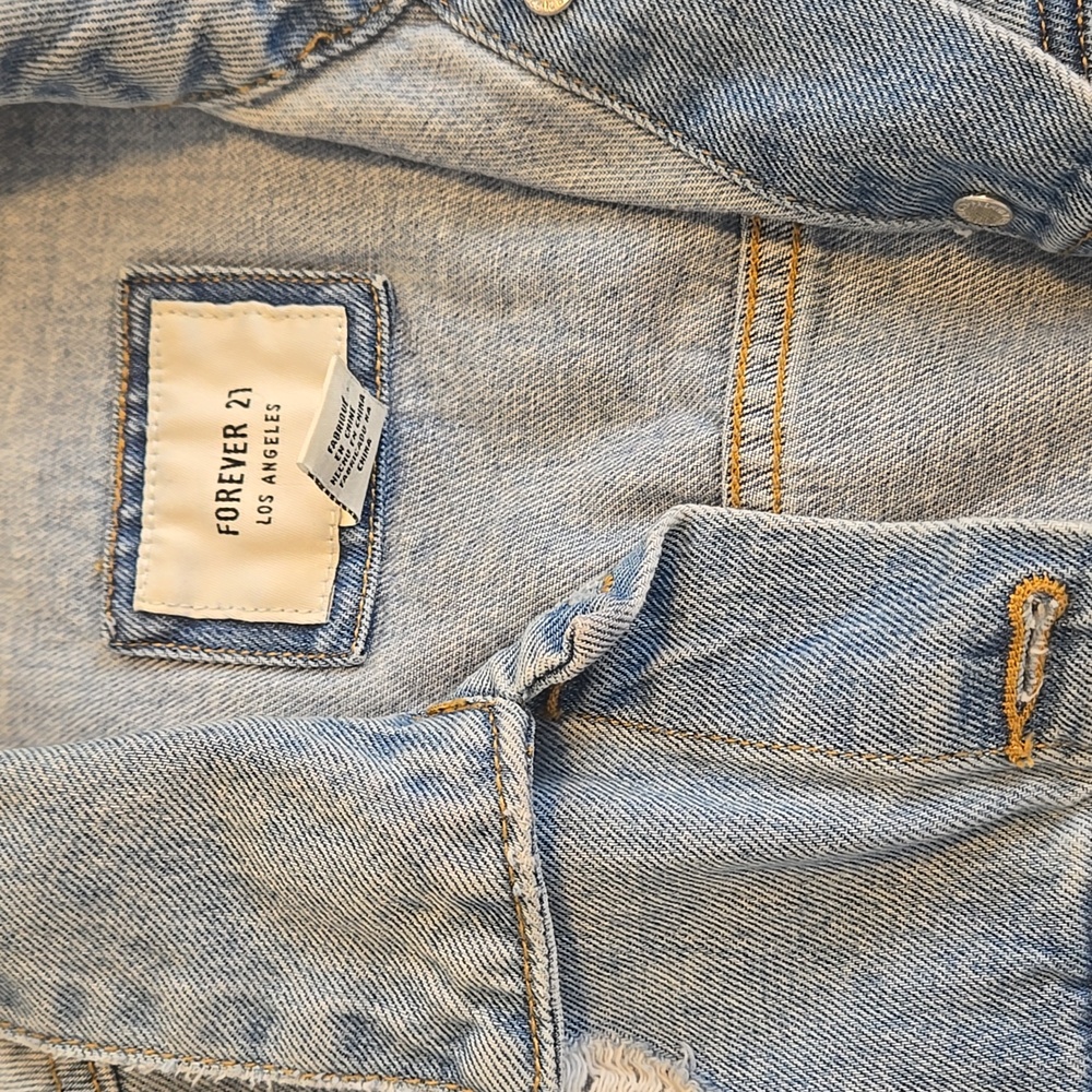 Light Rips Jean Jacket Size Small - Picture 2 of 3